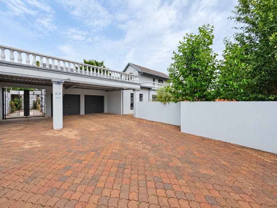4 Bedroom Property for Sale in Van Der Hoff Park North West